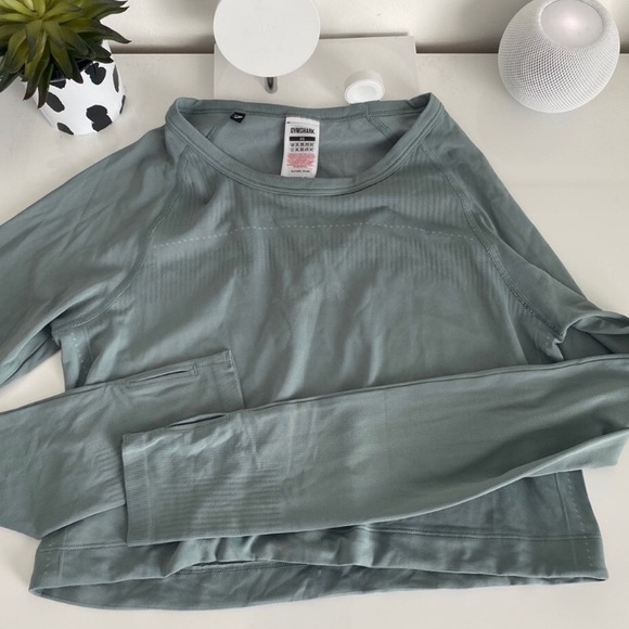2/70$ Gymshark lightweight top XS - Picture 10 of 14